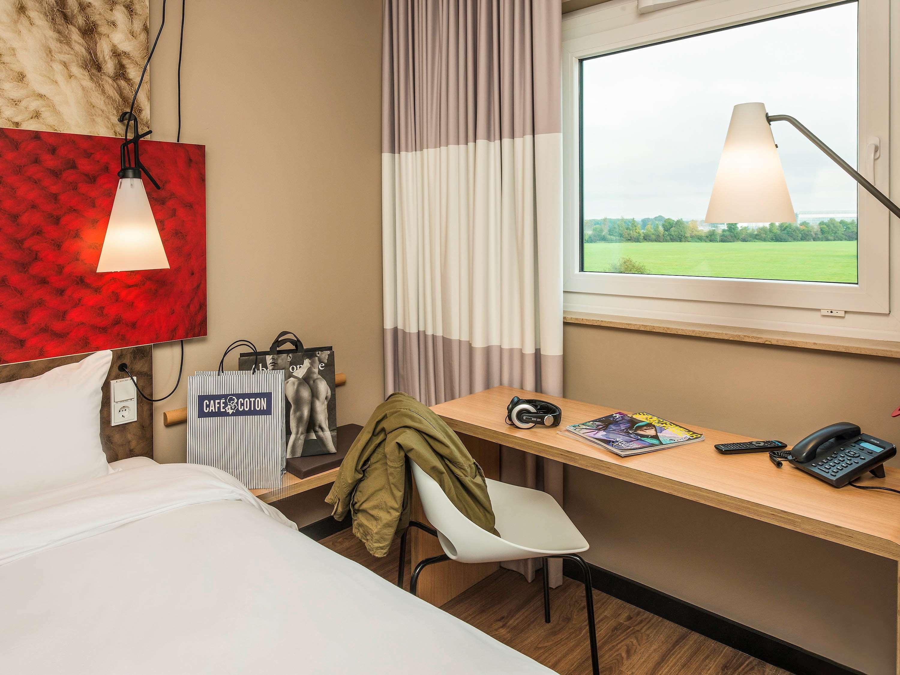 ไอบิส มึนเชน แอร์พอร์ต ซึด Hotel ฮอลเบิร์กมูส ภายนอก รูปภาพ