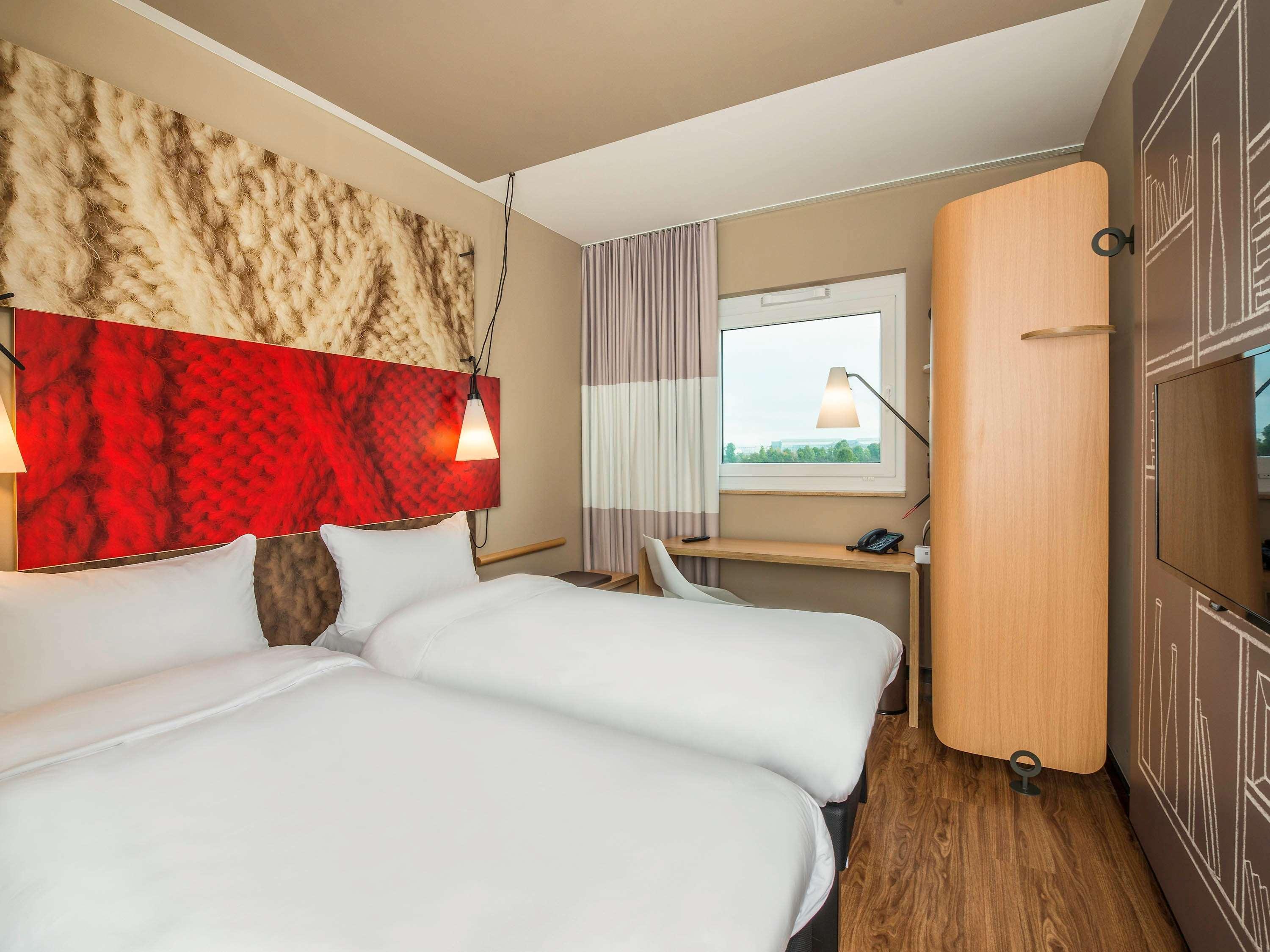 ไอบิส มึนเชน แอร์พอร์ต ซึด Hotel ฮอลเบิร์กมูส ภายนอก รูปภาพ