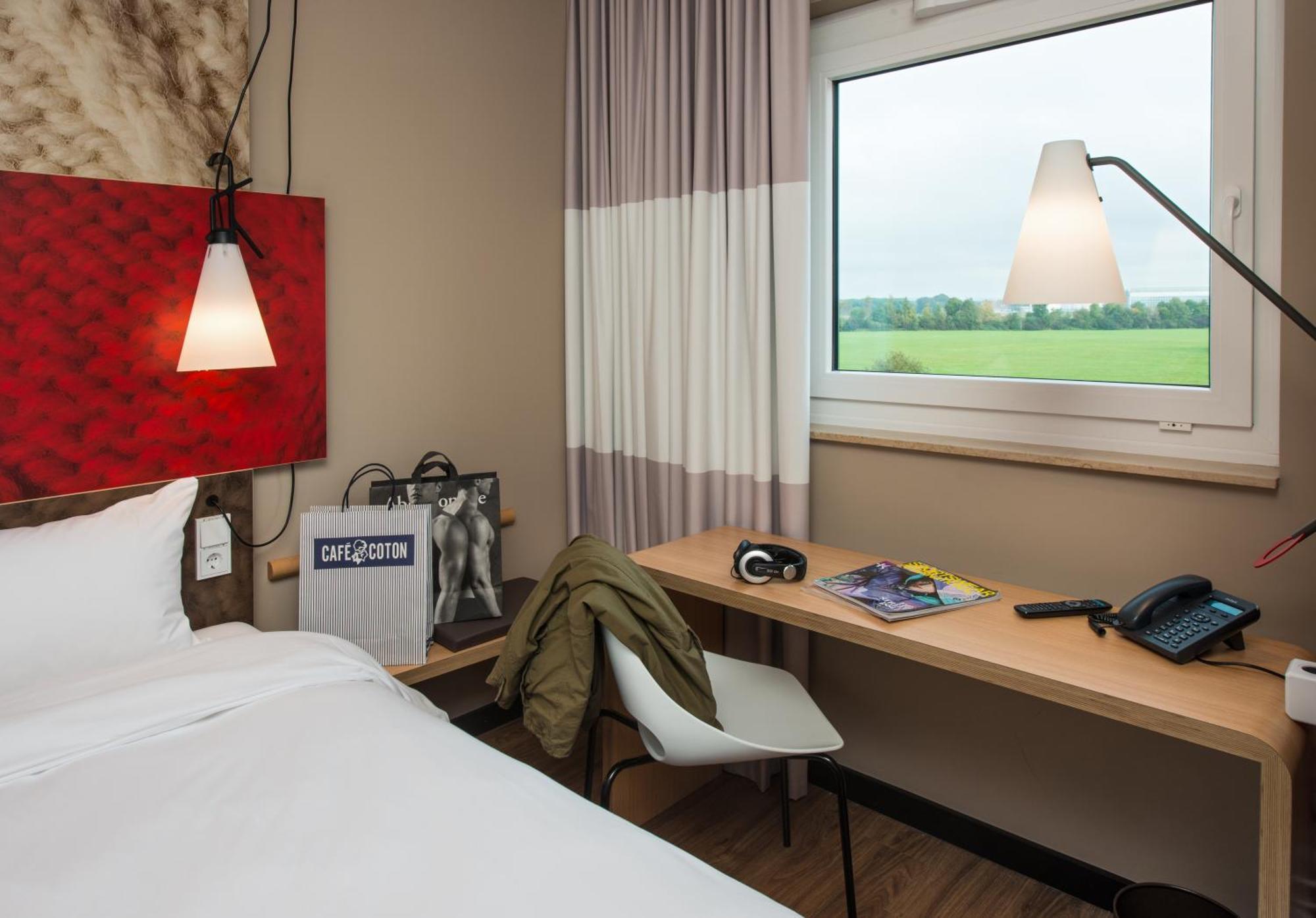 ไอบิส มึนเชน แอร์พอร์ต ซึด Hotel ฮอลเบิร์กมูส ห้อง รูปภาพ